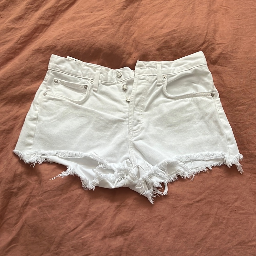 Agolde jean shorts worn once. They’re just too big for me! Perfect condition.